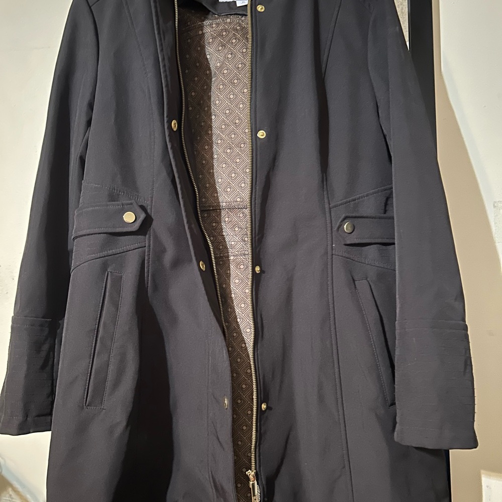 Liz Claiborne Black Women's Coat with Gold Hardware